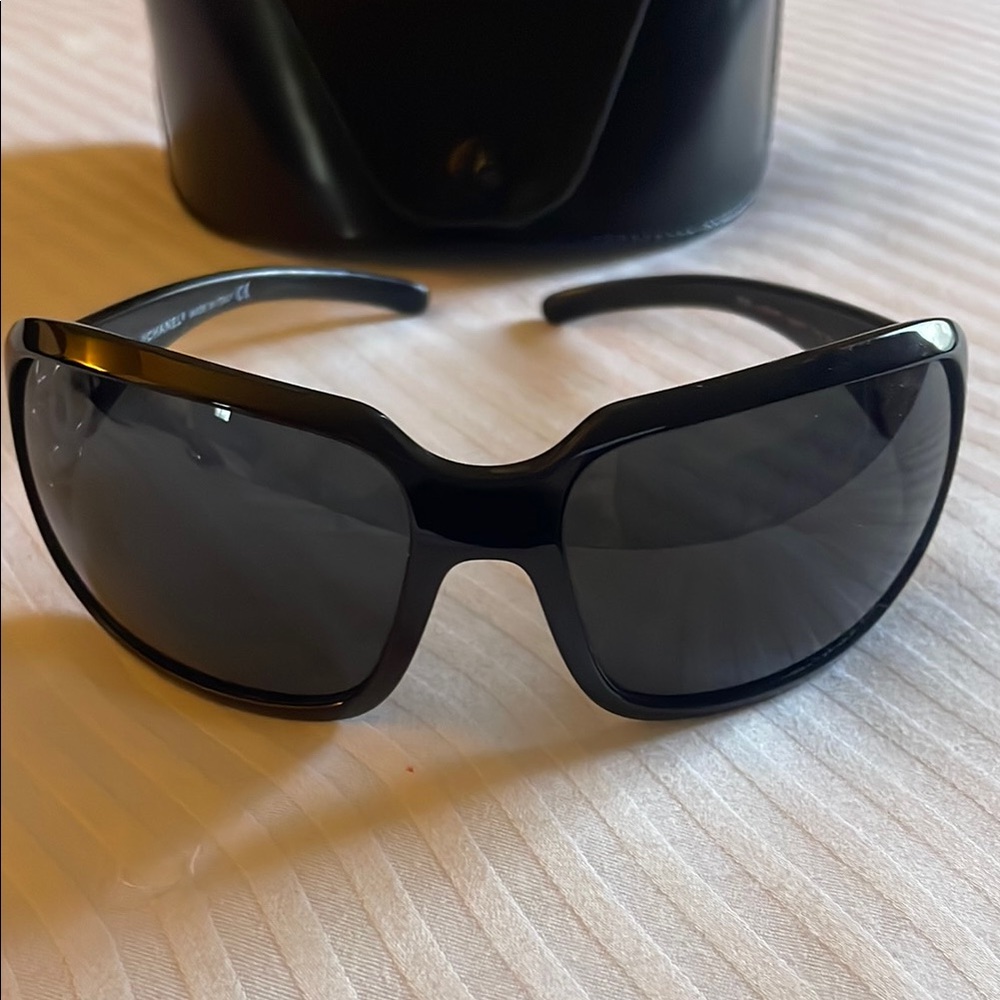 Chanel Black Sunglasses - Picture 2 of 8
